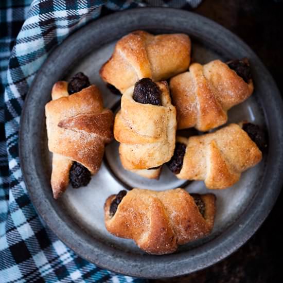 Romanian plum jam cookies