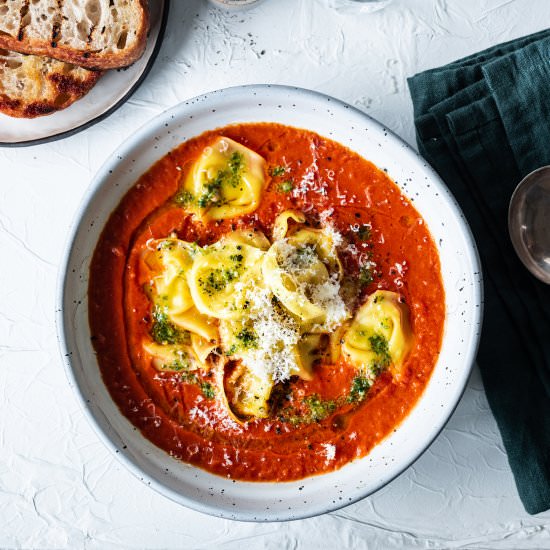 Tomato & Tortellini Soup