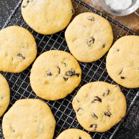 Italian Polenta Cookies (Zaleti)