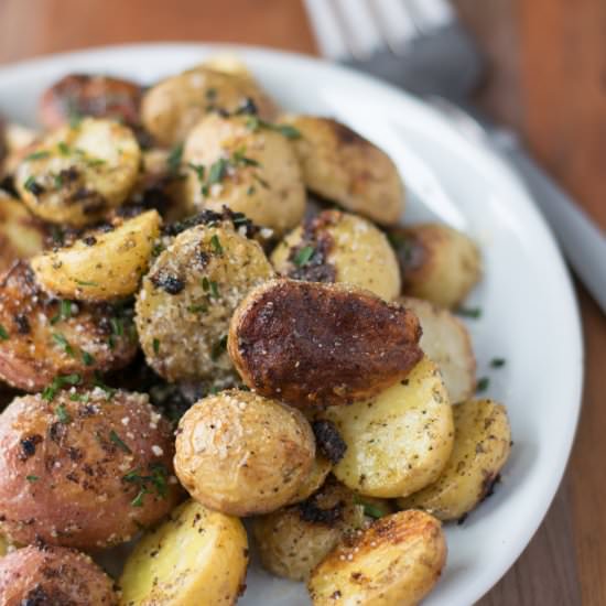 Roasted Garlic Parmesan Potatoes