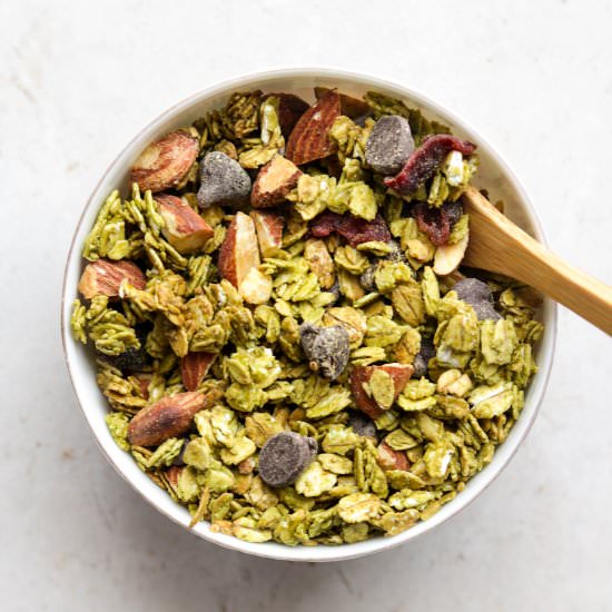 Chocolate Chip Matcha Granola