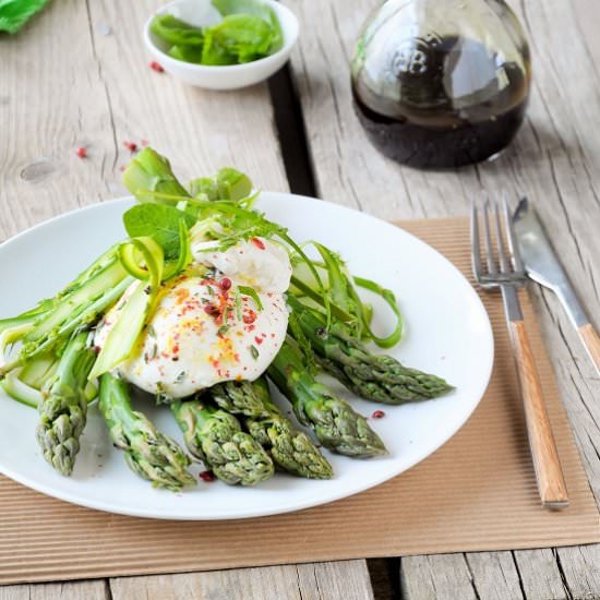 Asparagus salad with mozarella