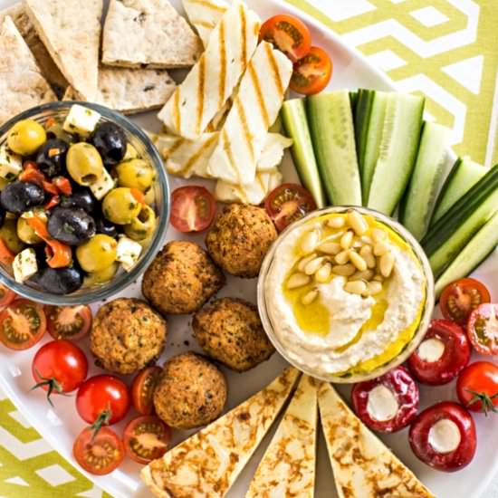 Easy vegetarian mezze platter