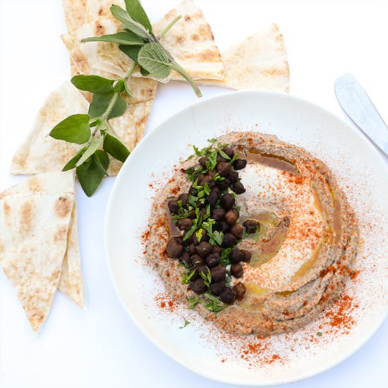 Black chickpea hummus
