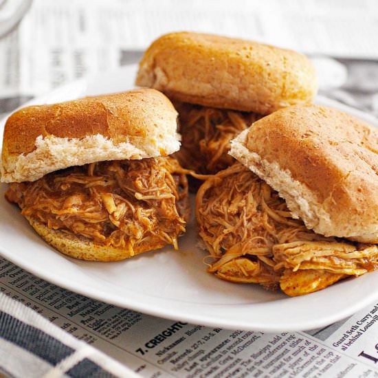 Slow Cooker Buffalo Chicken Sliders