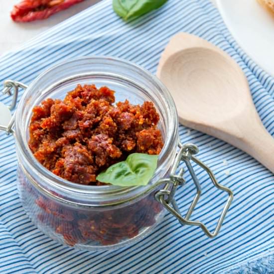 Sin-Dried Tomato Pesto