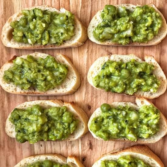 Pea Bruschetta