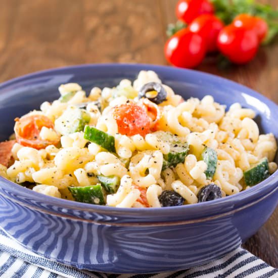 Easy Creamy Macaroni Salad