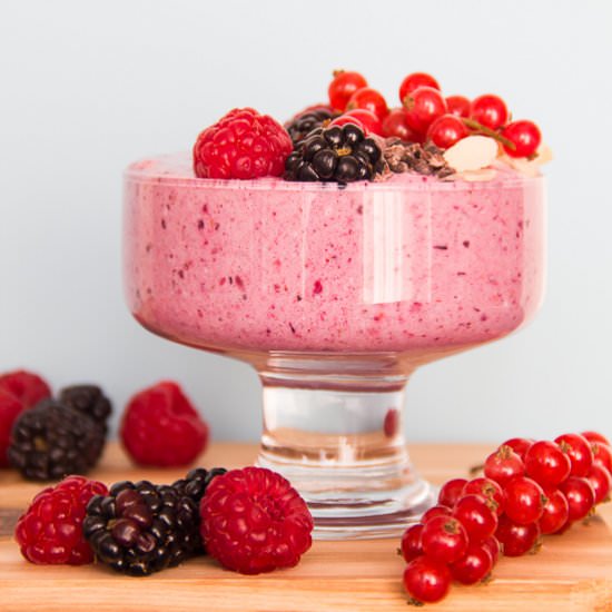 Vegan Berry Oatmeal