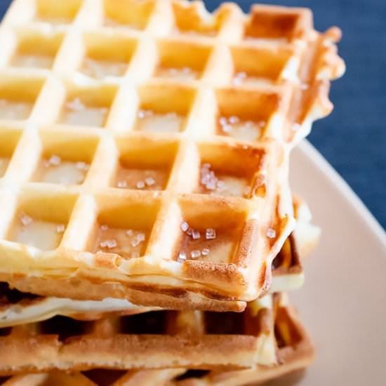 Fluffy Crisp Waffles