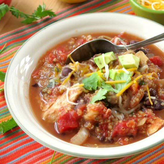 Slow Cooker Chicken Quinoa Soup