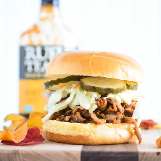 Slow Cooker Pulled Pork Sandwiches