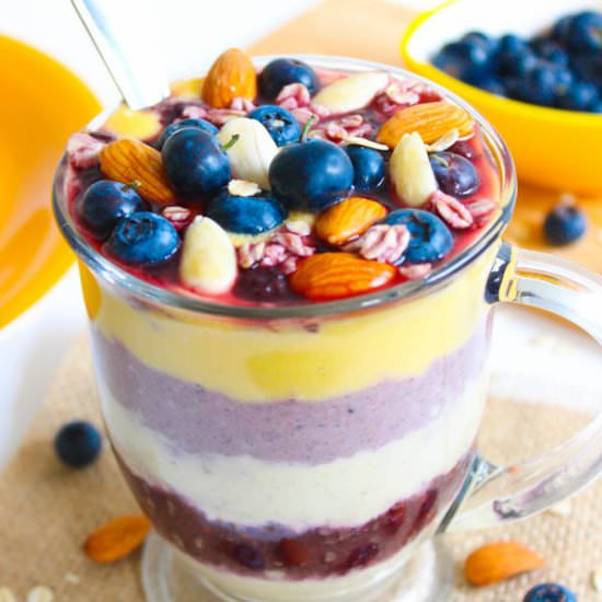 Overnight oats with mango & berries