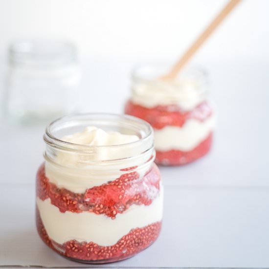 Strawberry Chia Yoghurt Parfaits