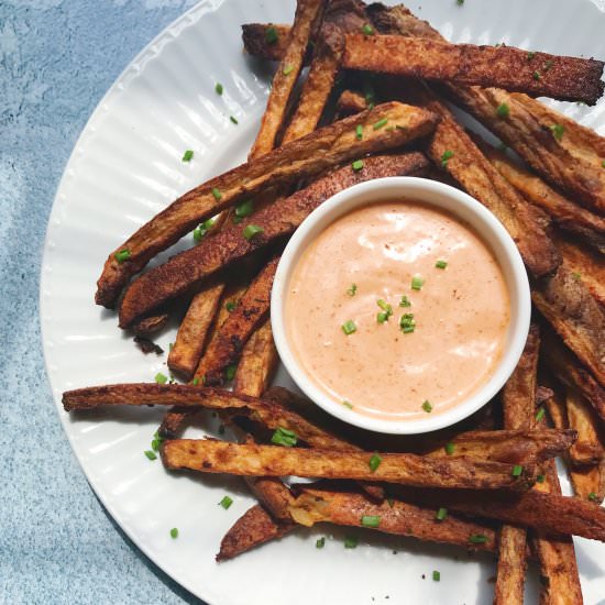 Oven Fries with Curry Fry Sauce