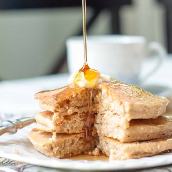 Flourless Banana Oatmeal Pancakes