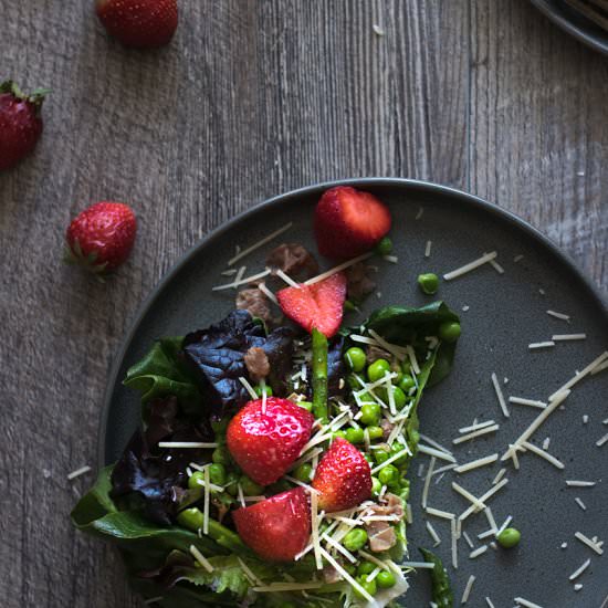 Prosciutto and Artisan Greens Salad