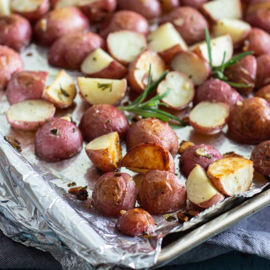 Garlic Rosemary Roasted Potatoes