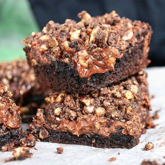 Hazelnut Chocolate Crumble Bars