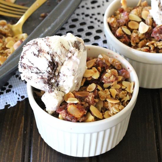 strawberry cinnamon crisp