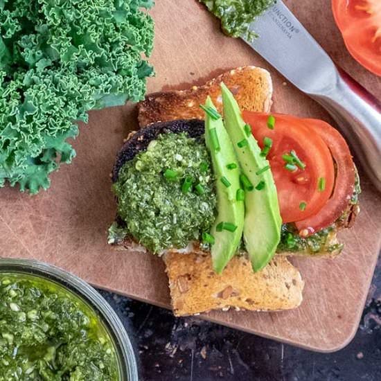 5 Minute Vegan Kale Pesto