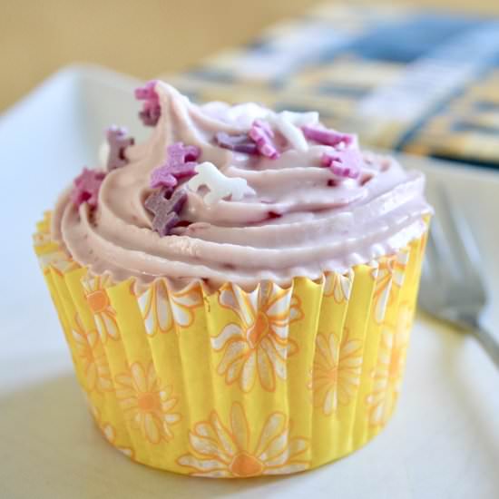 Lemon Cupcakes with Raspberry