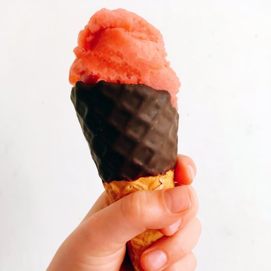 Vegan strawberry banana nice cream