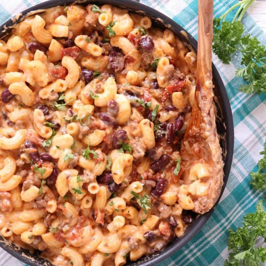 SUPER CHEESY CHILI MAC AND CHEESE