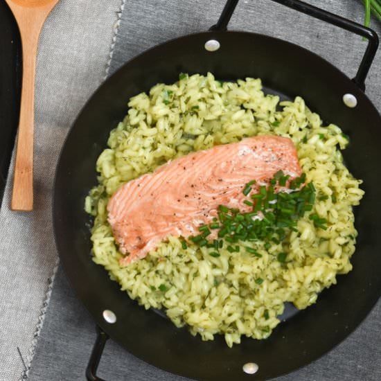 Lemon risotto with salmon