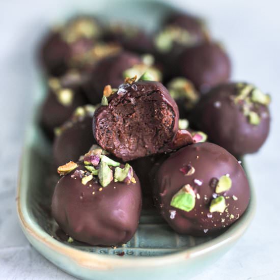 Cookies and Cream Chocolate Truffle