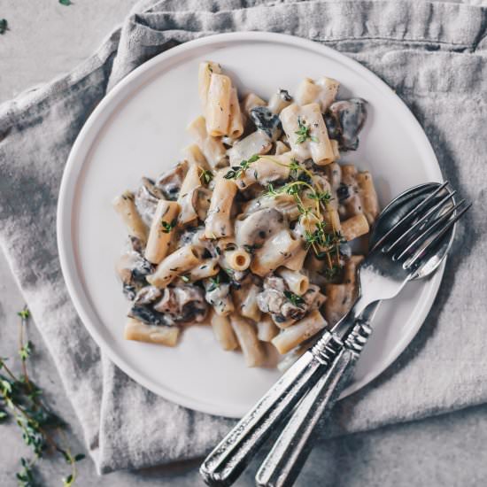 VEGAN MUSHROOM PASTA WITH THYME GF
