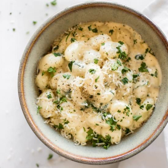 15 Minute Creamy Alfredo Gnocchi