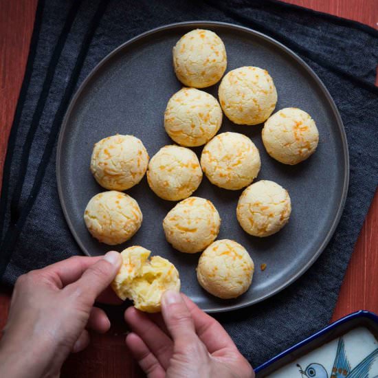 Easy Mini Cheddar Mochi Bread