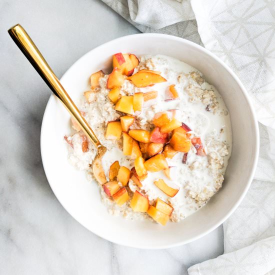 Peaches and Cream Overnight Oats