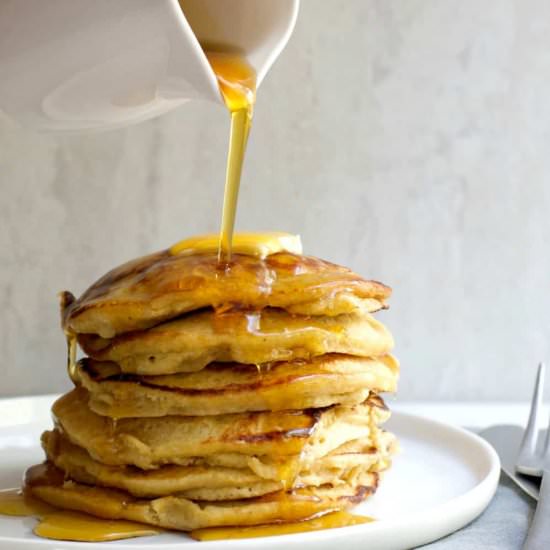 Banana Oatmeal Pancakes