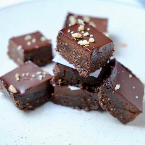 No-bake, sugar-free, Vegan brownies