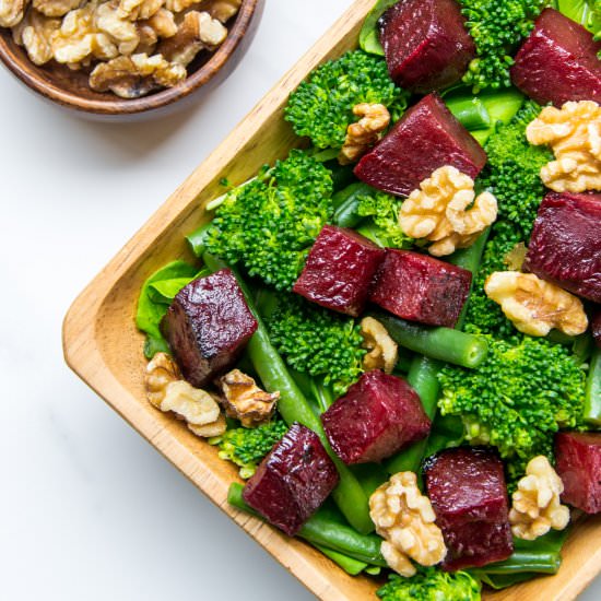 Roasted Beetroot Broccoli Salad