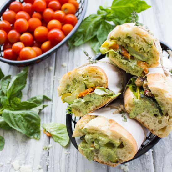 Veggie Sandwich with Basil Sauce