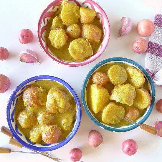 Potatoes in Garlicky Almond Sauce