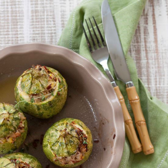 Zucchini filled with rice