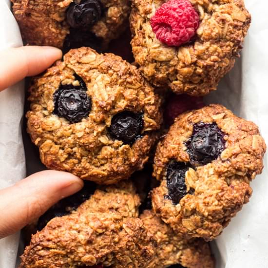 Vegan breakfast cookies