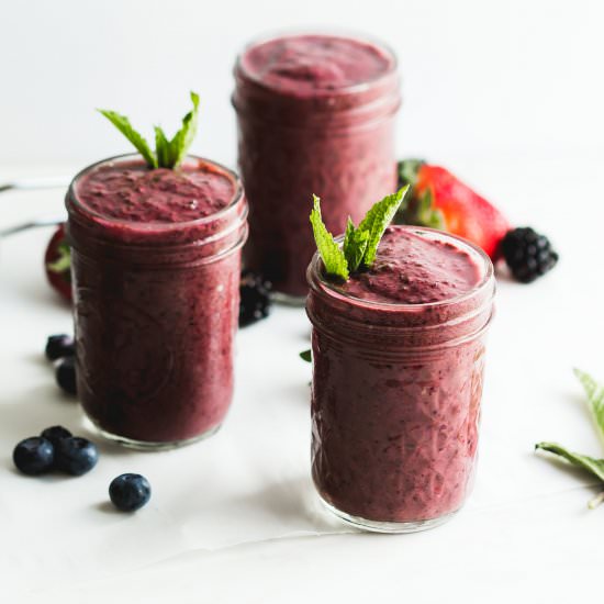 Mixed Berry + Cocoa Smoothie