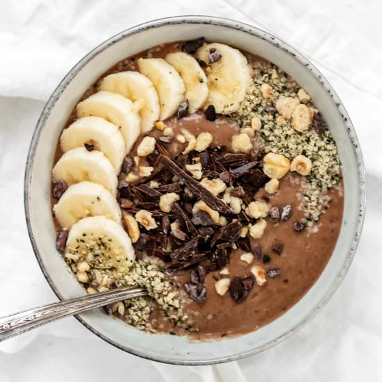 Chocolate Hazelnut Smoothie Bowl
