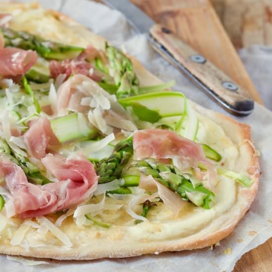 Asparagus & Prosciutto Flatbread