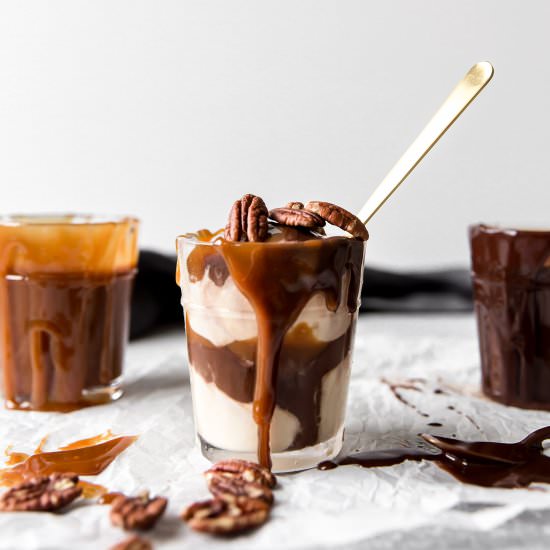 Turtle Fudge Sundaes