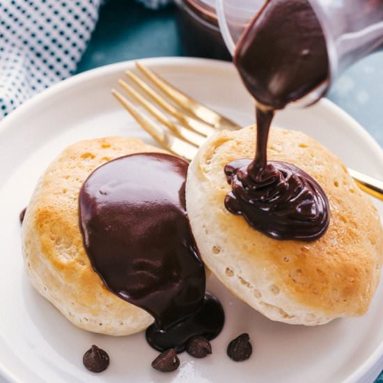 CHOCOLATE GRAVY AND BISCUITS