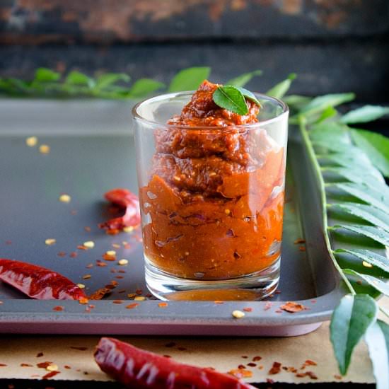 Red Chili Garlic Chutney