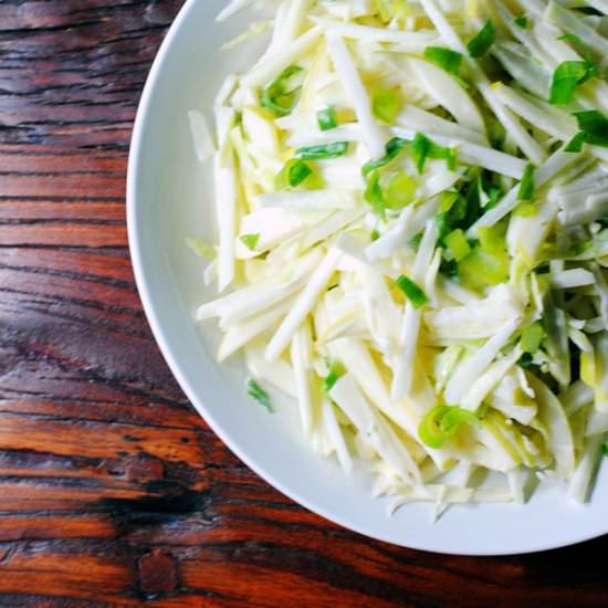 Kohlrabi slaw