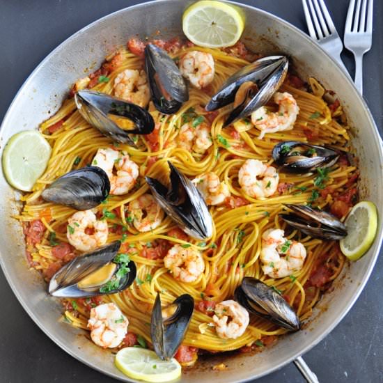 One-Pot Saffron Spaghetti
