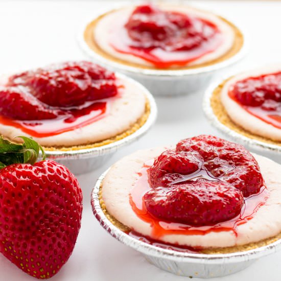 Mini Strawberry Cheesecakes